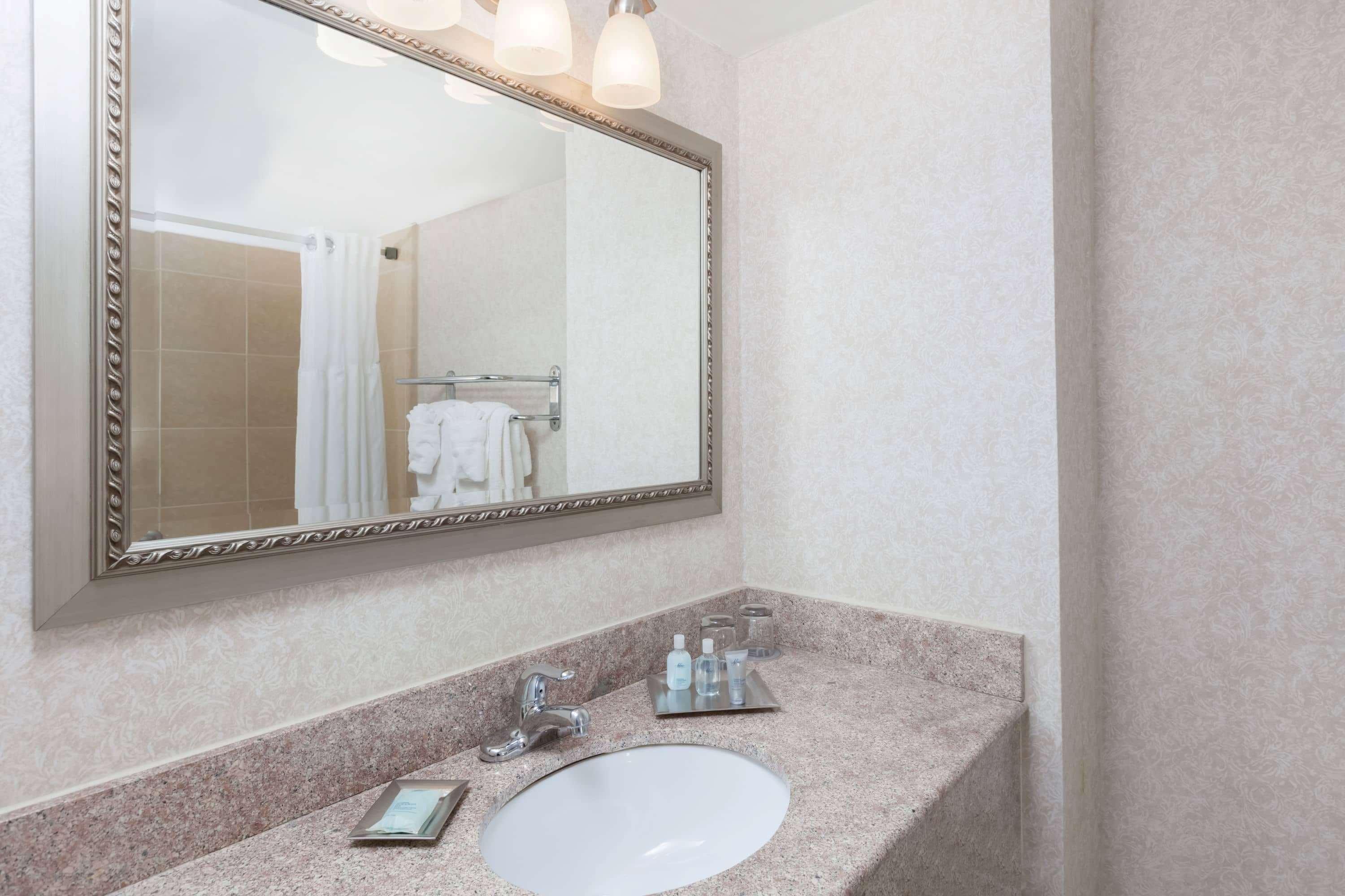 Wyndham Virginia Beach Oceanfront Exterior photo
