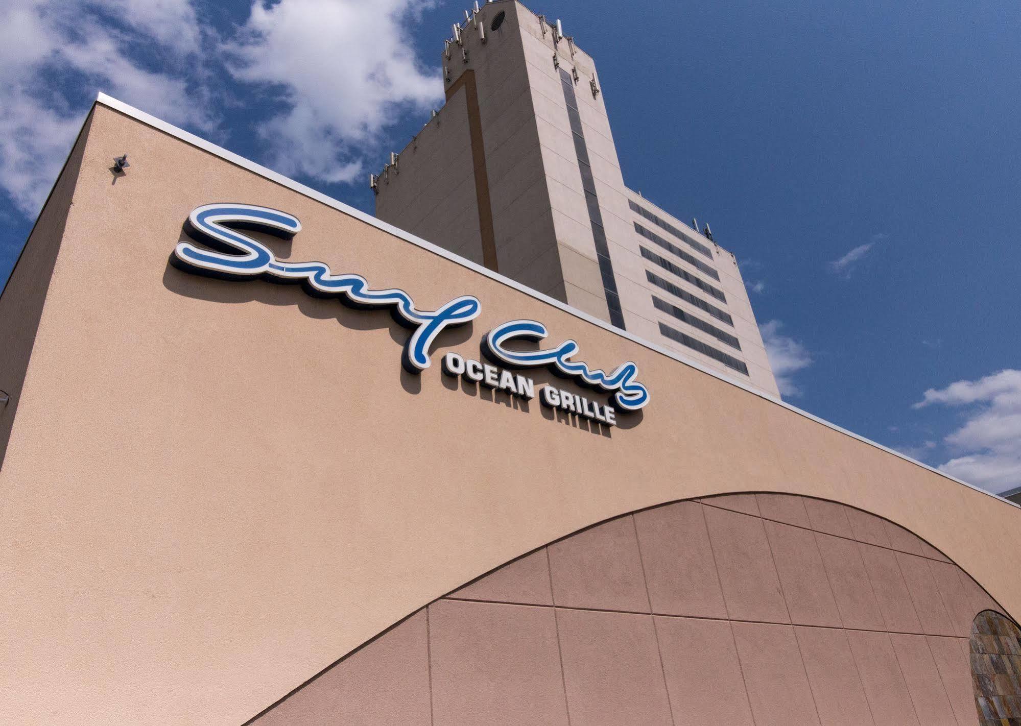 Wyndham Virginia Beach Oceanfront Exterior photo